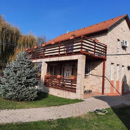 Ponty-Poronty Vendégház Nagybaracska Esterno foto