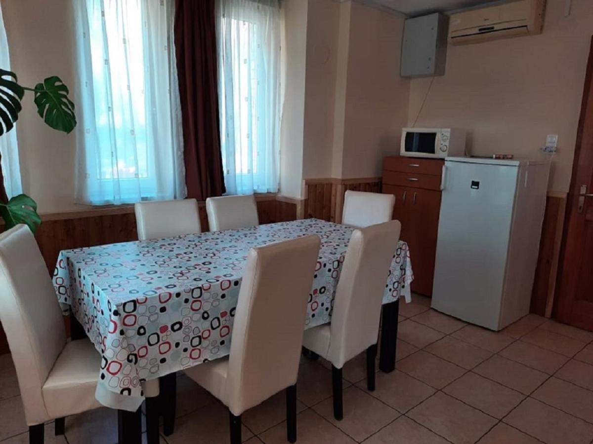 Ponty-Poronty Vendégház Nagybaracska Esterno foto