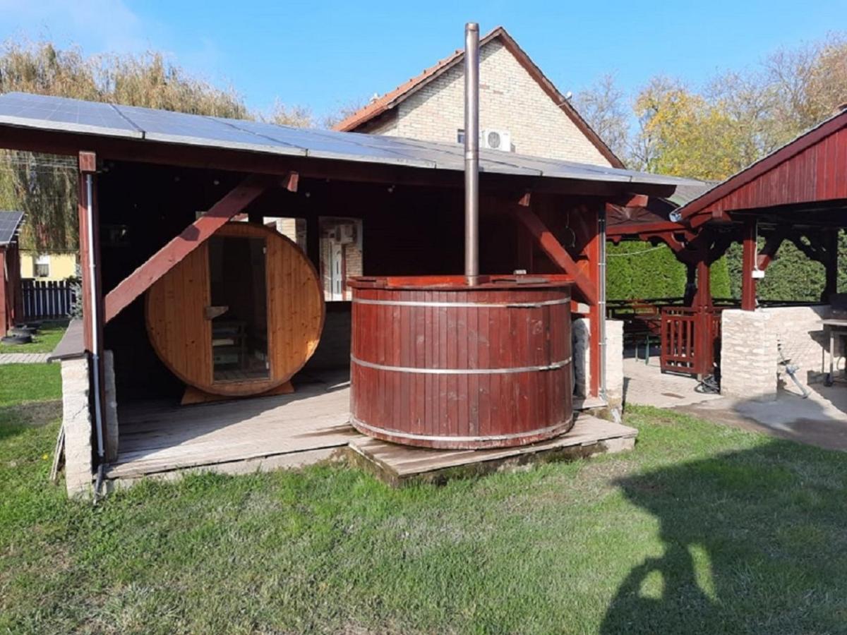 Ponty-Poronty Vendégház Nagybaracska Esterno foto