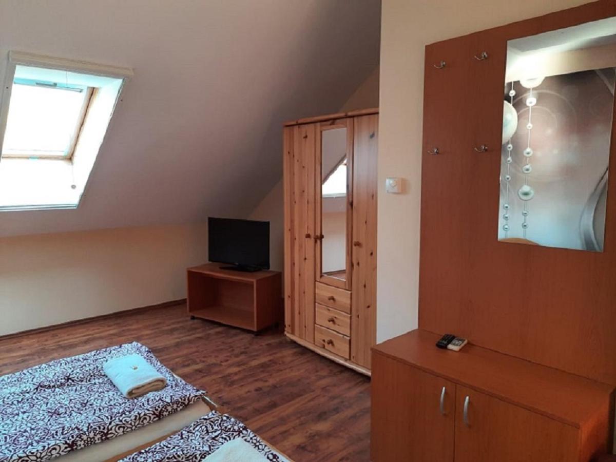 Ponty-Poronty Vendégház Nagybaracska Esterno foto