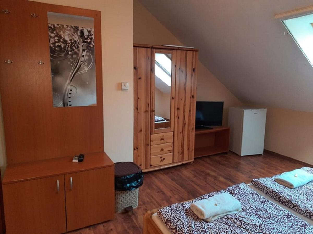 Ponty-Poronty Vendégház Nagybaracska Esterno foto